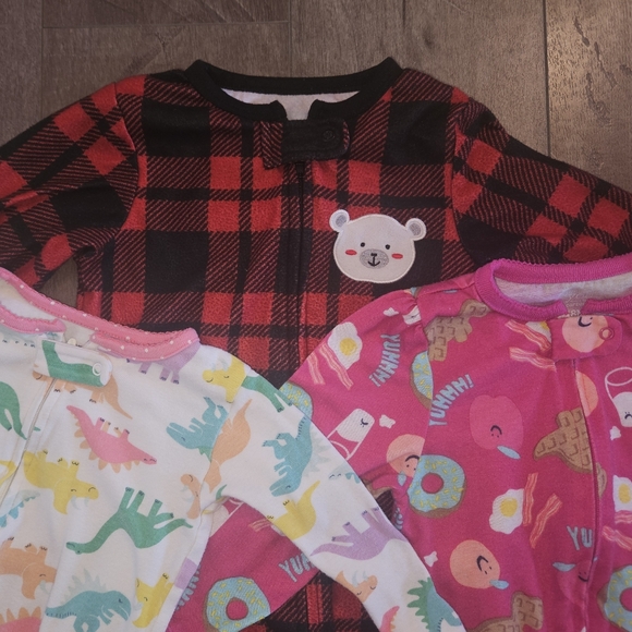 Carter's Other - Cozy Footie Pajamas 😴 18 Months - 6 Pieces